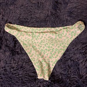 Patterned bikini bottoms